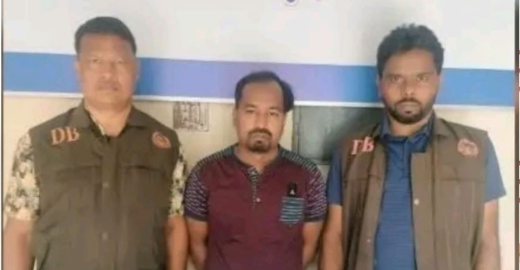 বগুড়ার শীর্ষ সন্ত্রাসী পিস্তল ও গুলিসহ গ্রেফতার