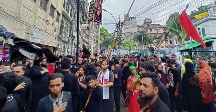 ঐতিহাসিক হোসেনি দালান থেকে তাজিয়া মিছিল শুরু