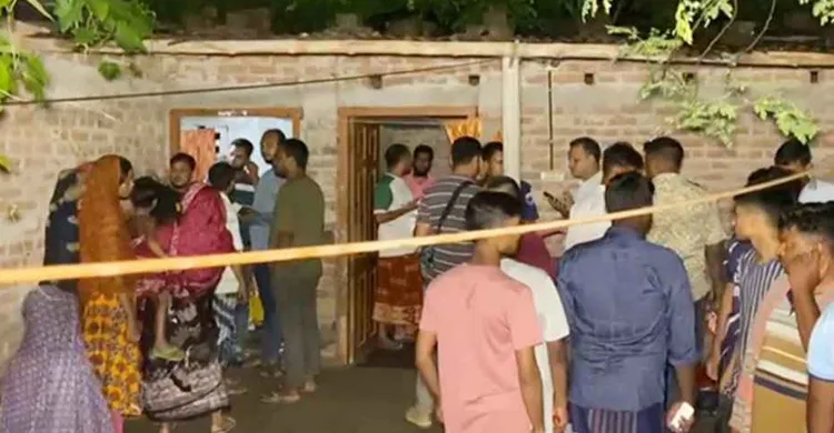 মা ও স্ত্রীকে মারধরে ক্ষুব্ধ এলাকাবাসীর গণপিটুনিতে মাদকাসক্ত যুবকের মৃত্যু