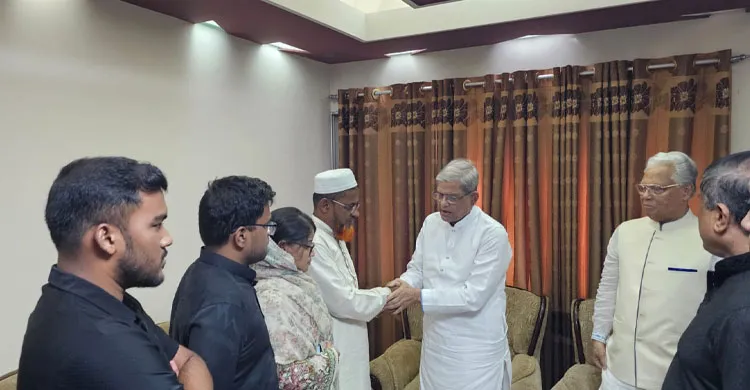 বিমান দুর্ঘটনায় নিহত লেফটেন্যান্ট তৌকির-এর পরিবারের পাশে বেগম খালেদা জিয়া ও তারেক রহমান