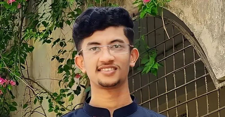 গুলশানের চাঁদাবাজির ঘটনায় আটক রিয়াদ স্বরাষ্ট্র মন্ত্রণালয় পুলিশ সংস্কার কমিশনের ছাত্র প্রতিনিধি