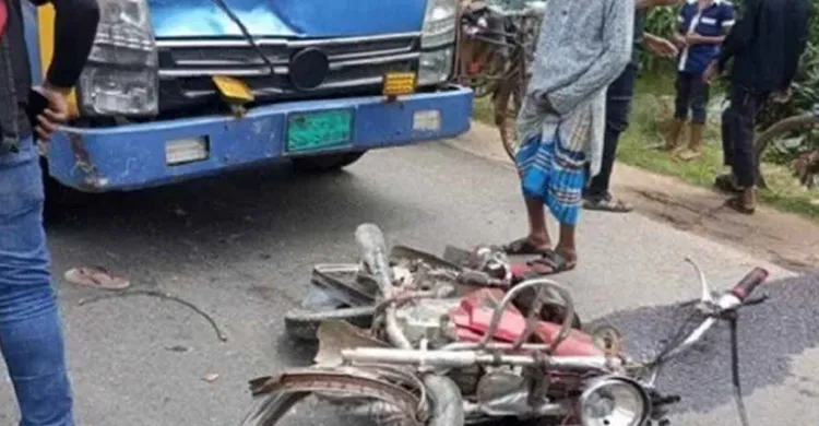 টাঙ্গাইলে পিকআপ-মোটরসাইকেল সংঘর্ষ, নিহত ৩
