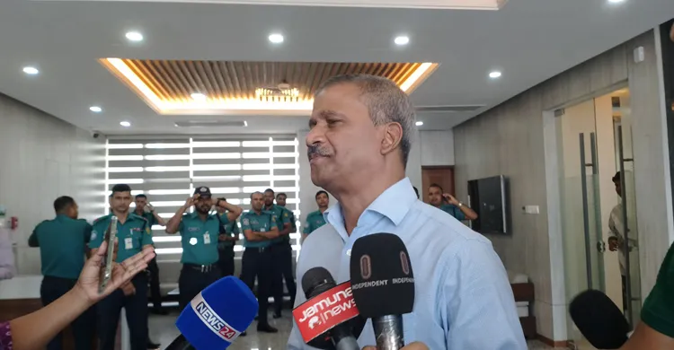 ফেব্রুয়ারিতেই নির্বাচন, এরপর আমরা বিদায় নেব: আইন উপদেষ্টা