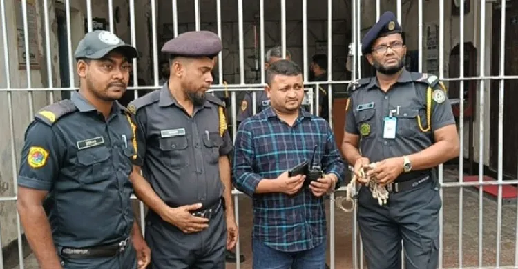 বরিশালে ভুয়া গোয়েন্দা সদস্য আটক