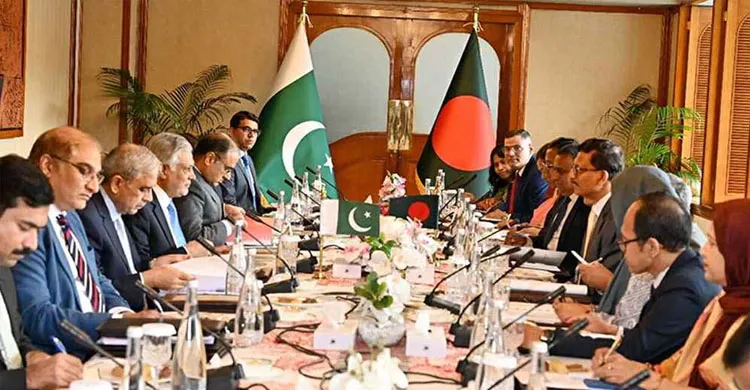 বাংলাদেশ-পাকিস্তান বৈঠক: চুক্তি ও চারটি সমঝোতা স্মারক সই