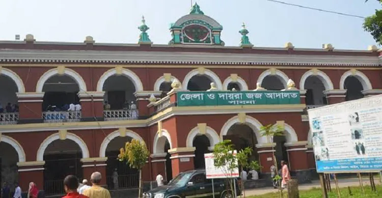 পাবনায় ট্রিপল মার্ডারের রায়ে একজনের মৃত্যুদণ্ড