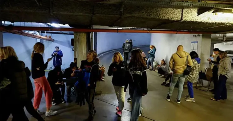 কিয়েভে রুশ হামলায় শিশুসহ ৪ নিহত, বহু ভবন ক্ষতিগ্রস্ত