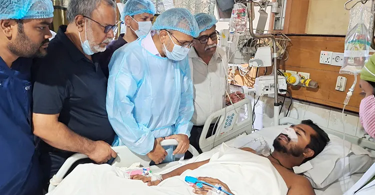 আইসিউতে নূরকে দেখতে গেলেন বিএনপির ডা. রফিক, অবস্থা আশঙ্কাজনক