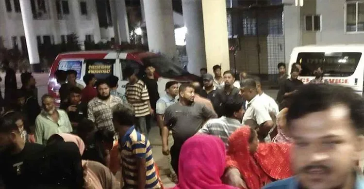 কুমিল্লায় প্রকাশ্যে যুবককে কুপিয়ে হত্যা করেছে দুর্বৃত্তরা