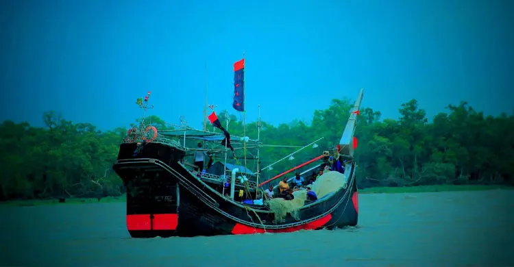 মেঘনায় ধরা পড়ছে ইলিশ, দাম নাগালের বাইরে