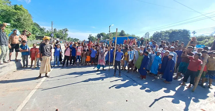 গোবিন্দগঞ্জ বাসের ধাক্কায় নারী নিহত, প্রতিবাদে আড়াই ঘন্টা ঢাকা-রংপুর মহাসড়ক অবরোধ