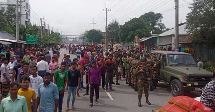 উত্তরা ইপিজেডে শ্রমিক-প্রশাসন সংঘর্ষে নিহত ১, আহত ৮