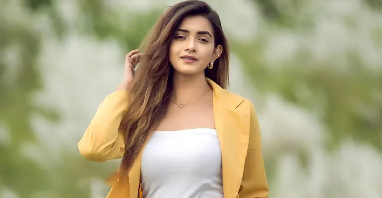 সুখবর দিলেন তানজিন তিশা!