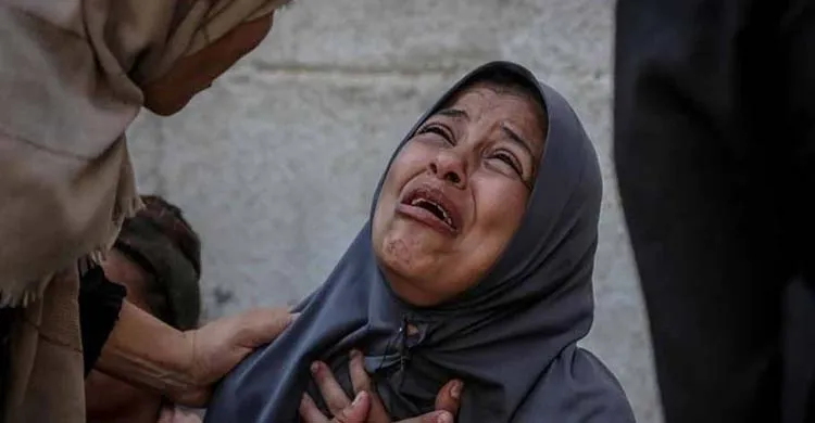 গাজায় ইসরায়েলি বোমাবর্ষণে নিহত ৭৩, পুরো পরিবার নিশ্চিহ্ন