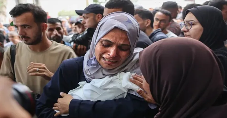 গাজায় ইসরায়েলি হামলায় একদিনে অন্তত ৭৫ ফিলিস্তিনি নিহত, জাতিসংঘ বলছে ‘আতঙ্কের নগরী’