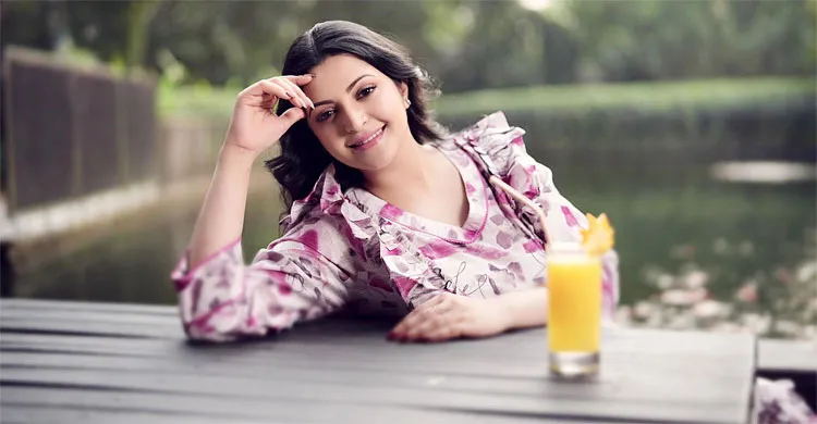 পরীমণির স্ট্যাটাসে শোবিজ-রাজনীতির বিতর্ক, ‘৬ মাস আওয়ামী লীগ, ৬ মাস বিএনপি’