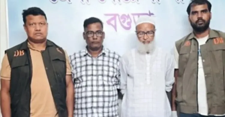 ডিবি অভিযানে ৩ কোটি টাকার সাপের বিষ উদ্ধার, গ্রেপ্তার ২