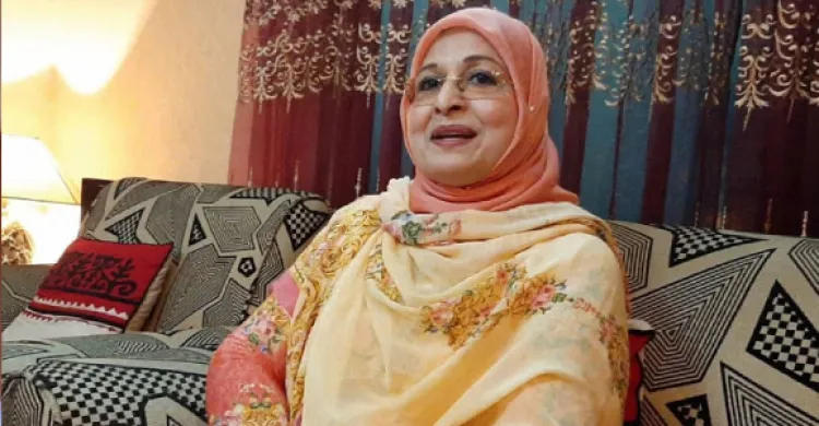 দীর্ঘ দিন পর দেশে ফিরলেন ঢালিউডের বিউটি কুইন শাবানা