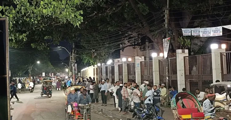 ভোটগণনায় উত্তেজনা, মোড়ে মোড়ে অবস্থান নিচ্ছেন জামায়াত-শিবিরের নেতাকর্মীরা