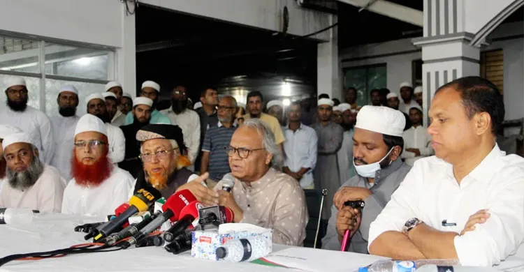 ক্যান্সার আক্রান্ত হেফাজত নেতা ফারুকীর পাশে তারেক রহমান