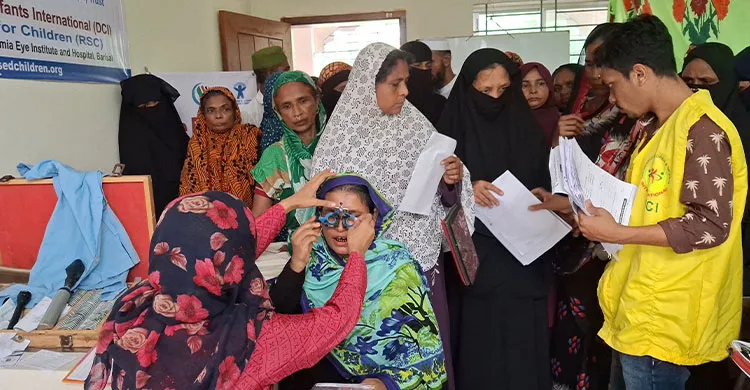 বাউফলে সুবিধাবঞ্চিত মানুষের জন্য বিনামূল্যে চক্ষু ক্যাম্প