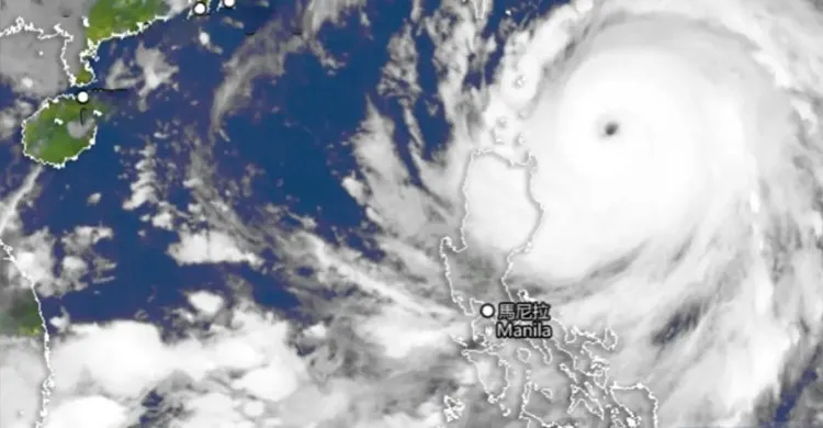 উপকূলের কাছাকাছি সুপার টাইফুন রাগাসা