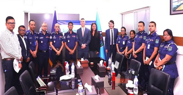 এটিইউ প্রধানের সঙ্গে এফবিআই কর্মকর্তাদের মতবিনিময়