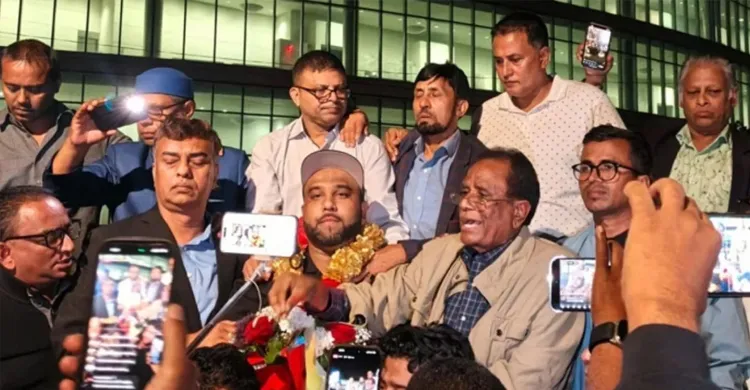 নিউইয়র্কে আখতার হোসেনকে ডিম নিক্ষেপকারী যুবলীগ নেতা জামিনে মুক্ত