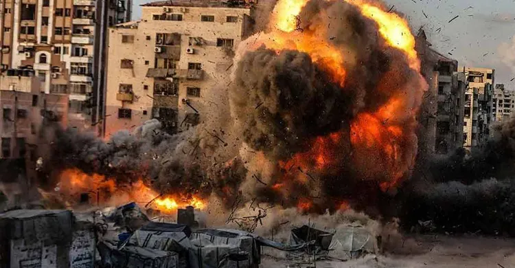 গাজা উপত্যকায় ইসরায়েলি হামলায় ৮৫ নিহত, শিশুসহ শতাধিক আহত