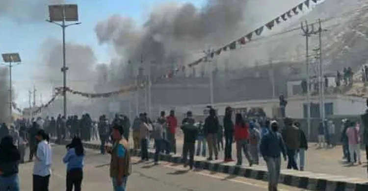 জেন-জি তরুণদের বিক্ষোভে রক্তাক্ত সংঘর্ষ, নিহত ৪