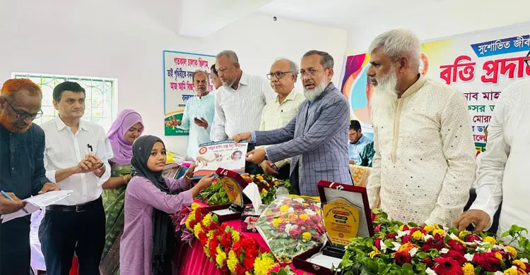 সোনাগাজীতে শতাদিক শিক্ষার্থী সংবর্ধিত