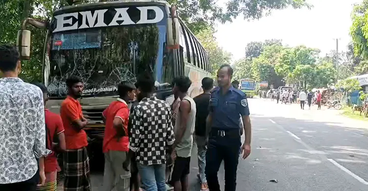 গোপালগঞ্জে বাস-ইজিবাইক সংঘর্ষে ২ নারীসহ নিহত ৪