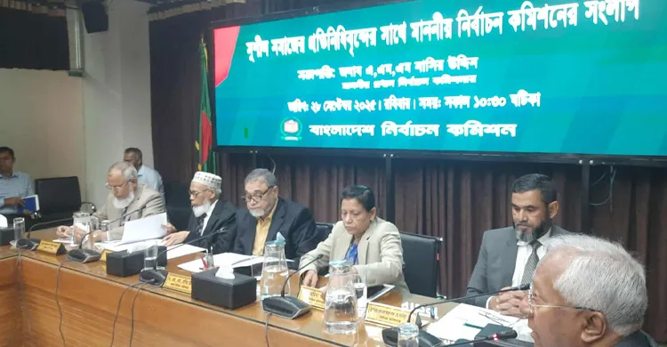 নারী ভোটার ব্যবধান কমানোসহ নয়টি আইন সংশোধন করছে ইসি: সিইসি