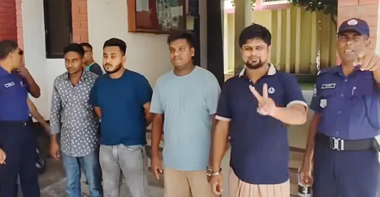 শেখ হাসিনার জন্মদিন পালন করতে গিয়ে ৪ জন গ্রেপ্তার