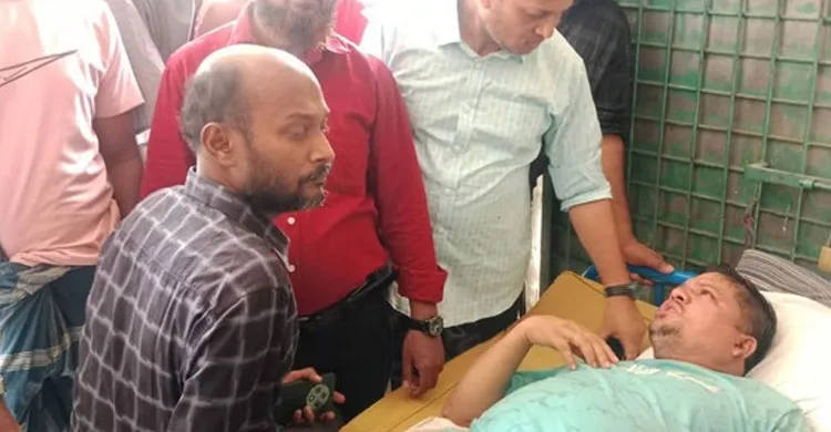 চাঁদপুরে বিএনপি-জামায়াত সংঘর্ষে আহত ২০, তারেক-রুমিনের বিকৃত ছবি পোস্ট কেন্দ্রবিন্দু