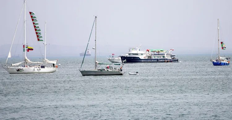 ফ্লোটিলার ত্রাণবাহী নতুন নৌবহর গাজার উপকূল থেকে প্রায় ৩০০ কিলোমিটার দূরে