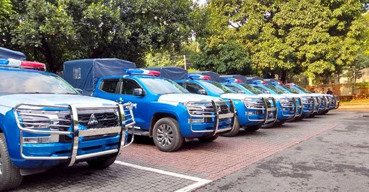 টহল কার্যক্রম জোরদারে ২০ নতুন গাড়ি পেল ডিএমপি, যুক্ত হবে ২০০টি