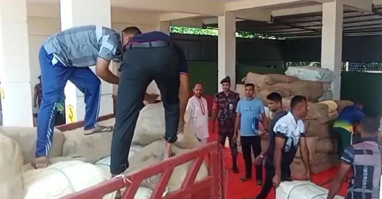 ব্রাহ্মণবাড়িয়ায় ৮ কোটি টাকার ভারতীয় মালামাল জব্দ