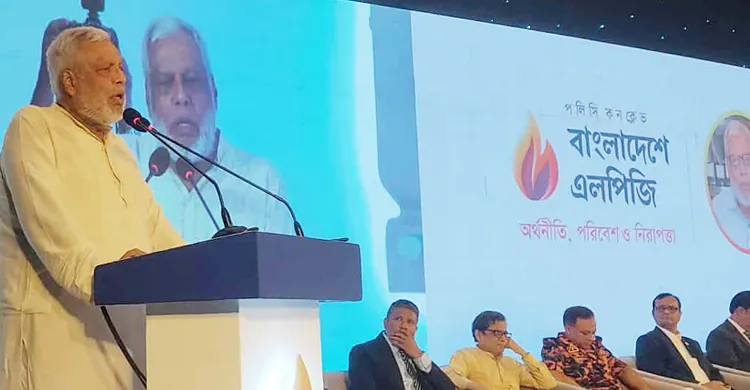 এলপিজির দাম ১ হাজার টাকায় নামানো জরুরি: ফওজুল কাবির