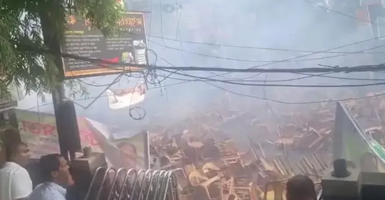 জাতীয় পার্টির কর্মী সমাবেশে ককটেল বিস্ফোরণ, ধাওয়া-পালটা ধাওয়ায় পণ্ড কর্মসূচি