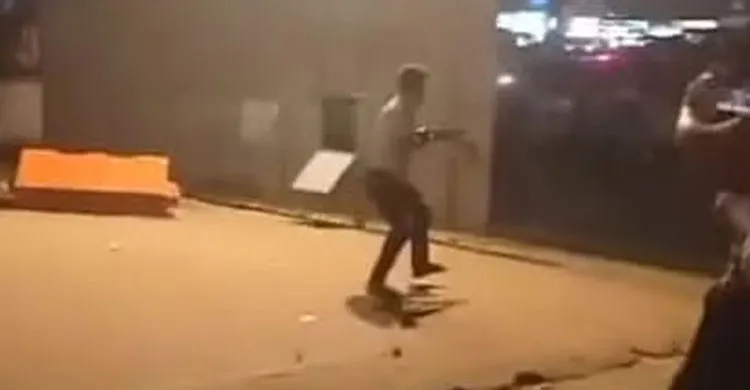 কনসার্টে ‘জয় বাংলা’ স্লোগান ঘিরে ভাঙচুর ও গোলাগুলি