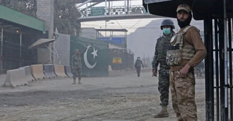 আফগানিস্তানের ২০০ জনের বেশি সৈন্য ও যোদ্ধা নিহত দাবি পাকিস্তানের