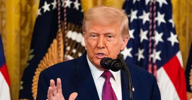 ইউক্রেনকে টমাহক ক্ষেপণাস্ত্র  দেওয়ার বিষয়ে যা বললেন ট্রাম্প