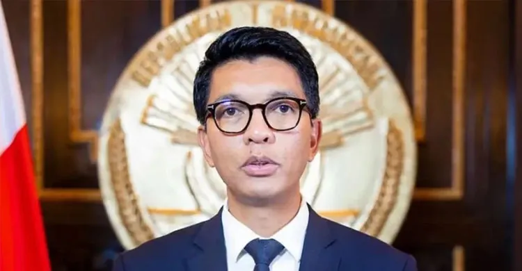 জেন-জি বিক্ষোভে দেশ ছেড়ে পালালেন মাদাগাস্কারের প্রেসিডেন্ট রাজোয়েলিনা