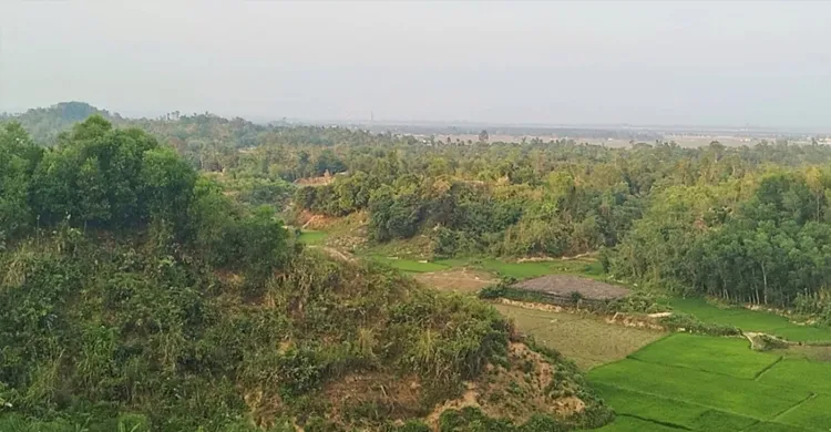 টেকনাফে দুই গ্রুপের বন্দুকযুদ্ধ, রাতভর আতঙ্কে গ্রামবাসী