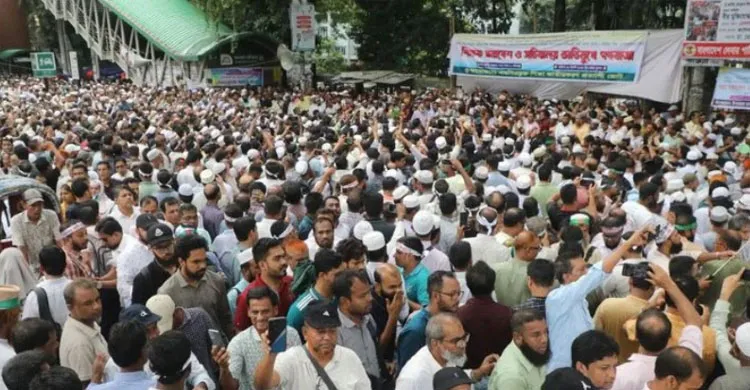 শিক্ষক-কর্মচারীদের বাড়ি ভাড়া ৫ শতাংশ দিতে চায় সরকার, শিক্ষকদের না