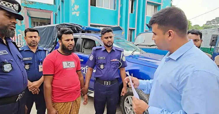 হোটেলে ঢুকে স্বামী-স্ত্রীর ভিডিও ধারণ, অভিযুক্তকে ১৪ দিনের কারাদণ্ড