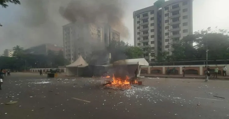 জুলাই সনদকে কেন্দ্র করে সংঘর্ষ: ৪টি মামলা, ৯০০ জন অজ্ঞাত আসামি