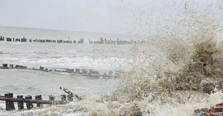 বঙ্গোপসাগরে আরও দুটি লঘুচাপের সম্ভাবনা, ঘূর্ণিঝড়ে রূপ নেওয়ার শঙ্কা