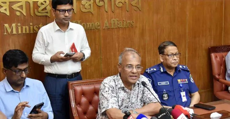 পাসপোর্ট ফি সবার জন্য সমান থাকবে: স্বরাষ্ট্র উপদেষ্টা